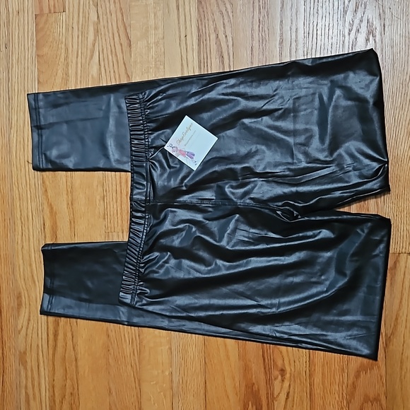 Pants - Glossy Black Leggings